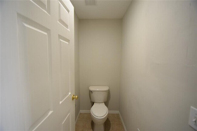 Building Photo - 534 Grasslands Village Cir
