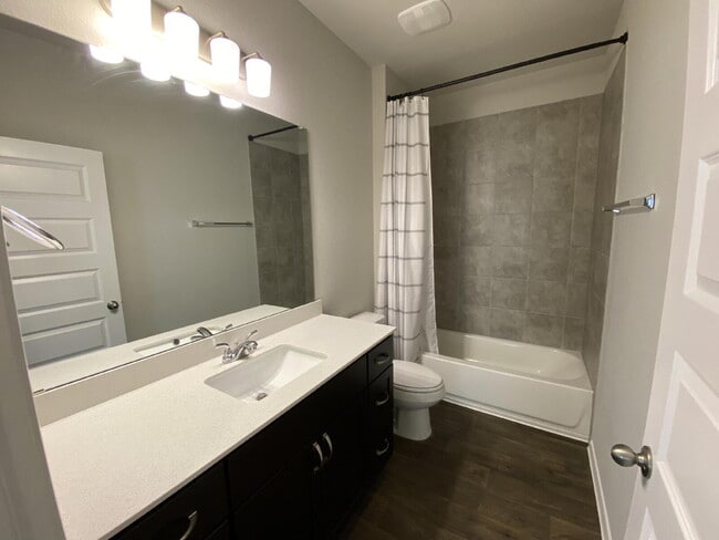 Building Photo - "Charming 2-Bed, 2-Bath Retreat with 1,327 Sq Ft of Comfort in Elgin, TX!"