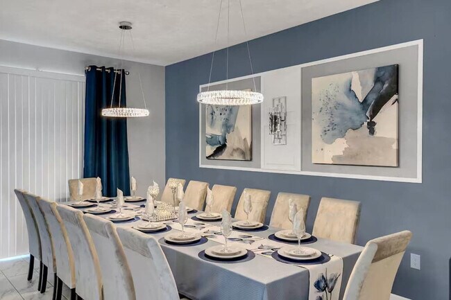 Building Photo - 9016 Sommerset Hills Dr