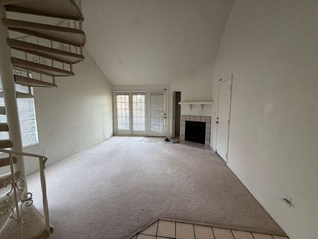 Building Photo - 4901 S Calle Los Cerros Dr