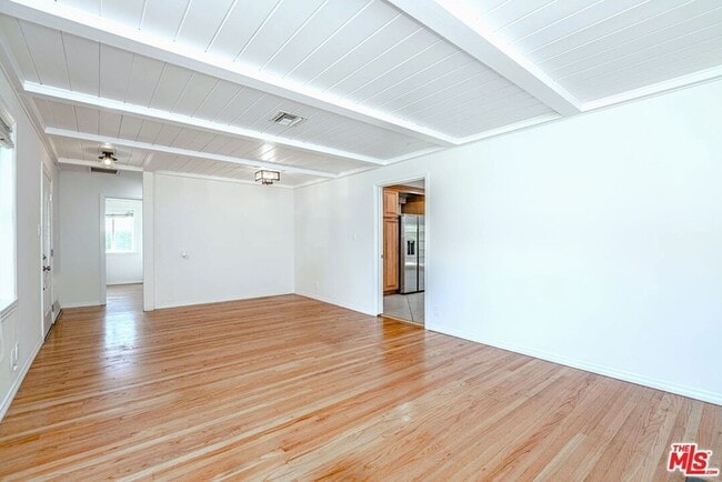 Building Photo - 5353 Don Pio Dr