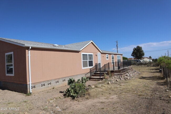 Building Photo - 5181 E Shirley Dr