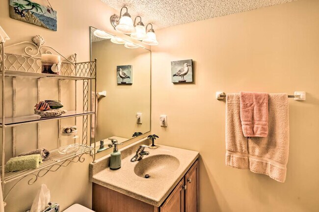 Building Photo - 2700 Ocean Shore Blvd