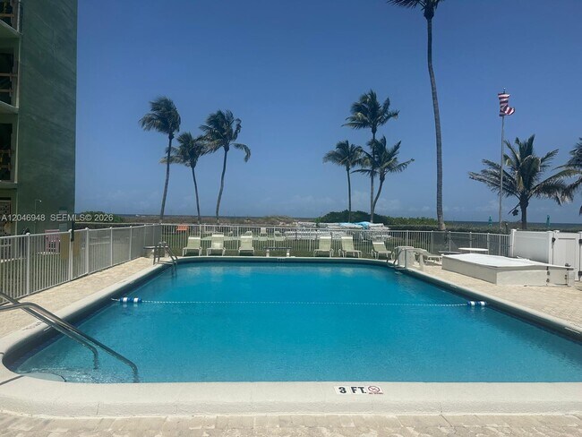Building Photo - 1750 S Ocean Blvd