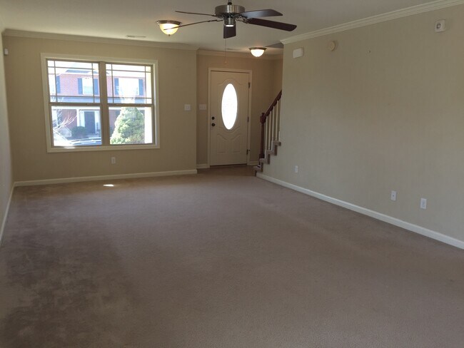 Building Photo - Beautiful Home in West Knoxville