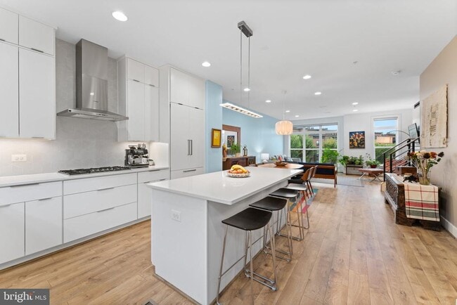 Building Photo - 3533 Bellflower Ln