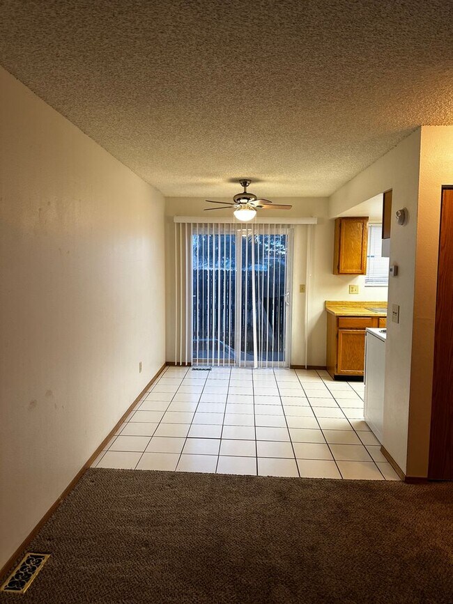 Building Photo - 1303 Soaring Eagle Dr