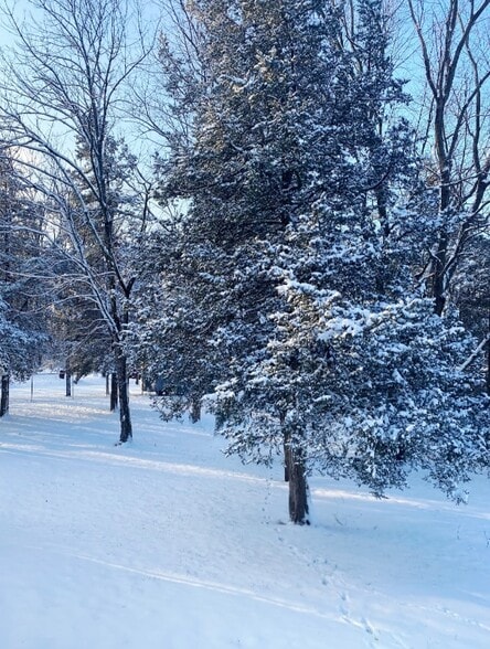 Building Photo - 1225 Sleepy Hollow Rd