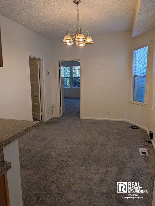 Building Photo - Charming 2BR Home with Private Deck & Shared Backyard – Oakland