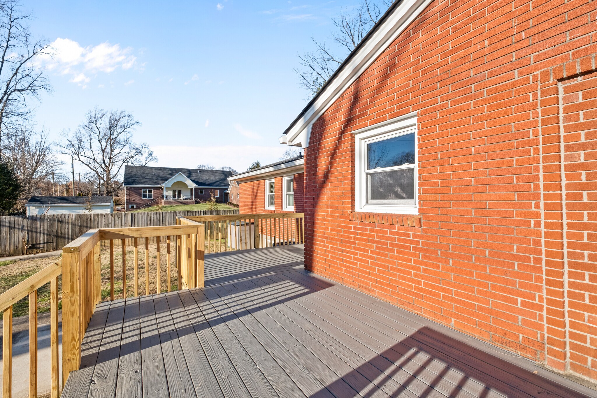 Building Photo - 318 Castleview Dr