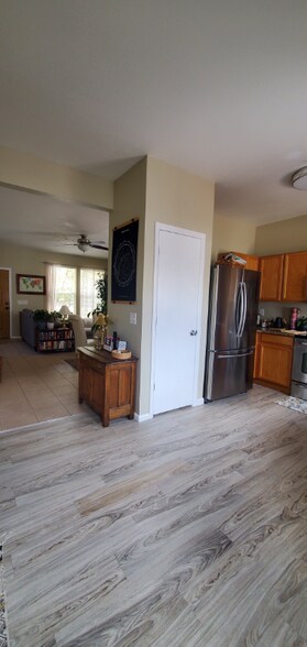 Building Photo - 2484 St Paul Dr