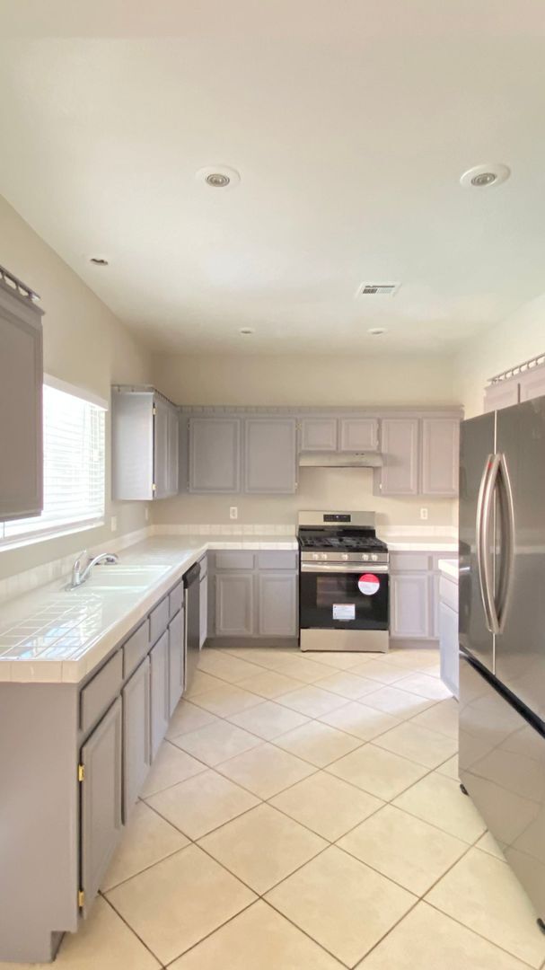 Building Photo - 3741 Tranquil Canyon Ct