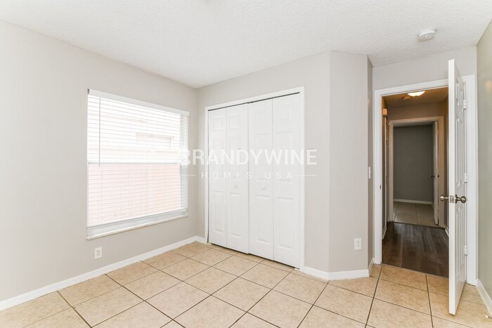 Building Photo - 7803 Myrtle Oak Ln