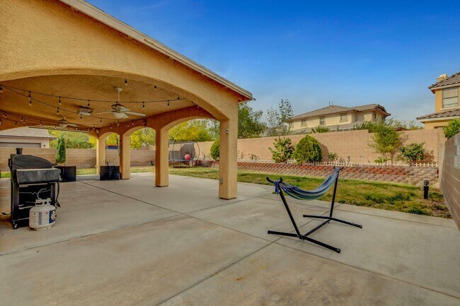Building Photo - Spacious 4-Bedroom Home for Lease in Gated...