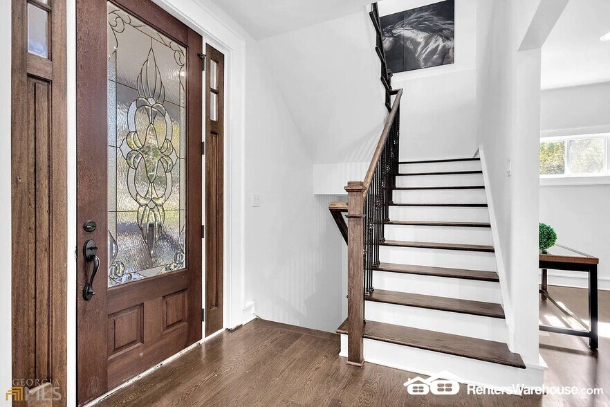 Building Photo - 3196 Mae Ave NE