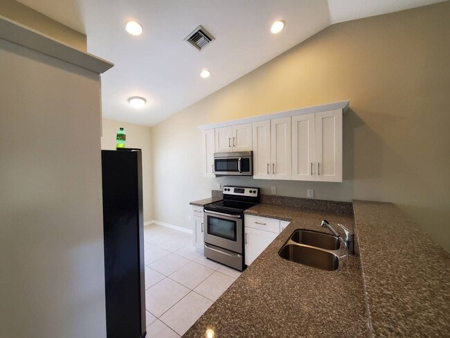 Building Photo - Duplex for rent