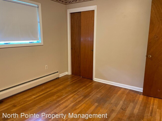 Building Photo - 3 br, 1 bath House - 105 Chestnut St.