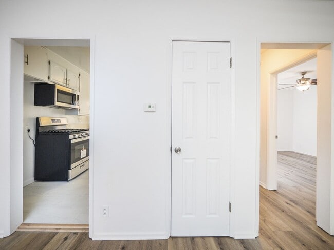 Interior Photo - 334 S. Hobart Blvd
