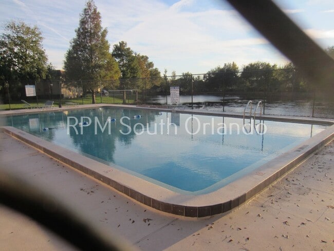 Building Photo - Great location! 2nd floor condo in Winter ...