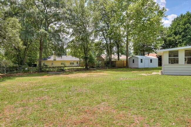 Building Photo - 608 Cedarwood Ct