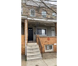 Building Photo - 3908 Claremont St
