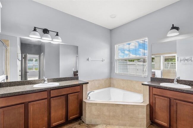 Building Photo - 11616 Thacker Dr