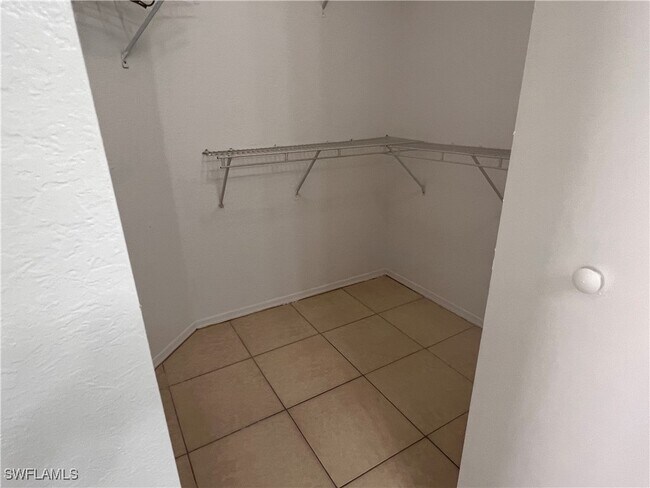 Building Photo - 8235 Ibis Club Dr