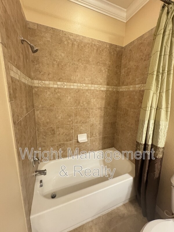 Building Photo - 2215 Parrot Fish Dr