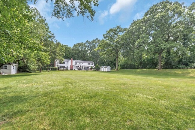 Building Photo - 343 Oyster Bay Road