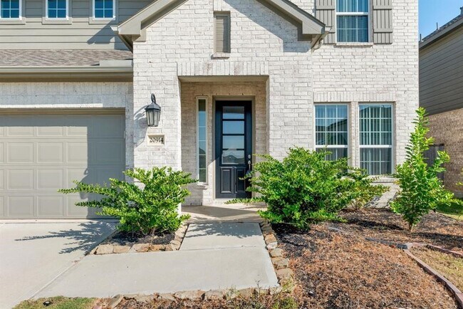 Building Photo - 20914 Kadefield Dr
