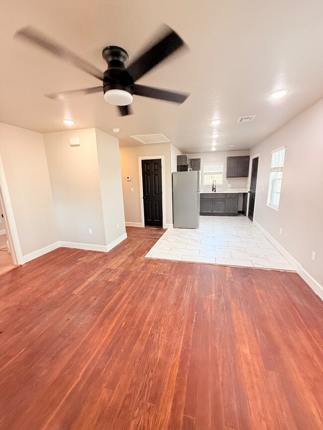 Building Photo - 5909 NW 40th St