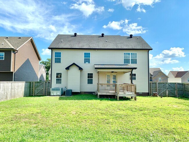 Building Photo - 1734 Ellie Piper Cir