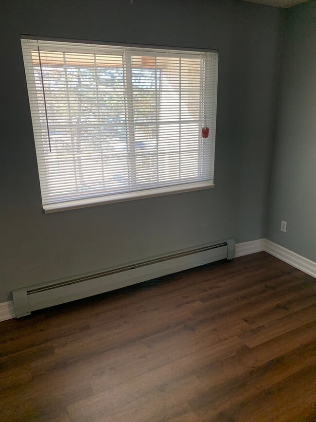 Building Photo - Top Floor Condo in Southeast Denver 2 bed ...