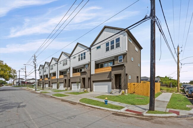 Building Photo - 5107 Avenue J