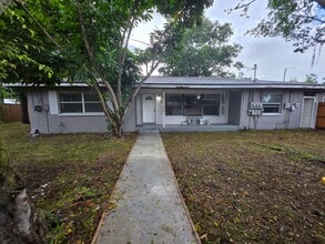 Building Photo - 5401 Russell Ave