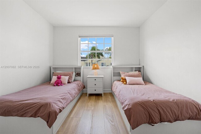 Building Photo - 11845 SW 100th St