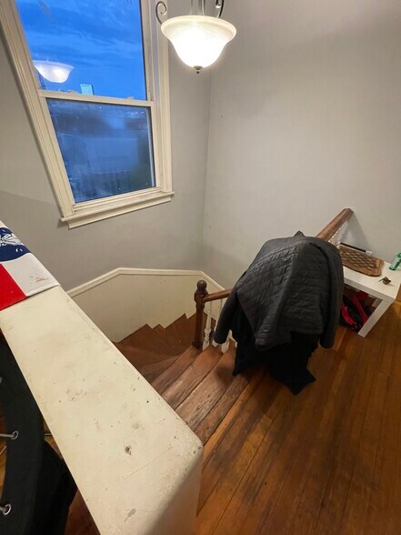 Building Photo - 731 Parker St