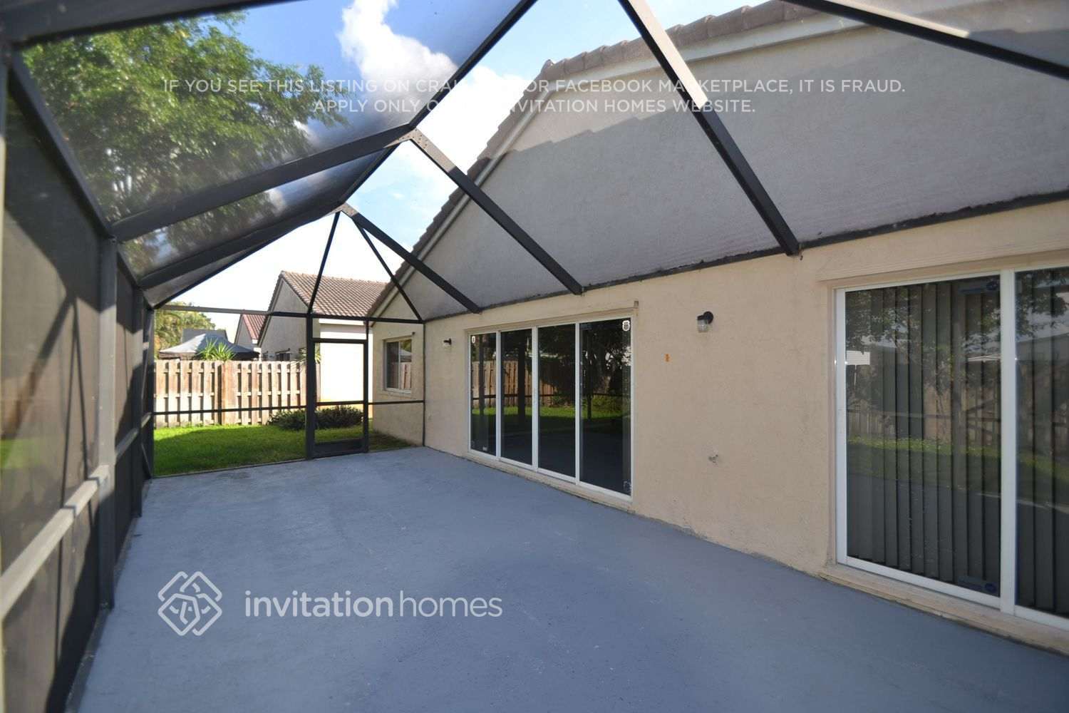 Building Photo - 10841 SW 14th Ct