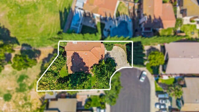 Building Photo - 2101 Finley Ct