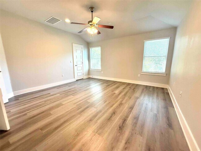 Building Photo - 9709 McKnight Lp