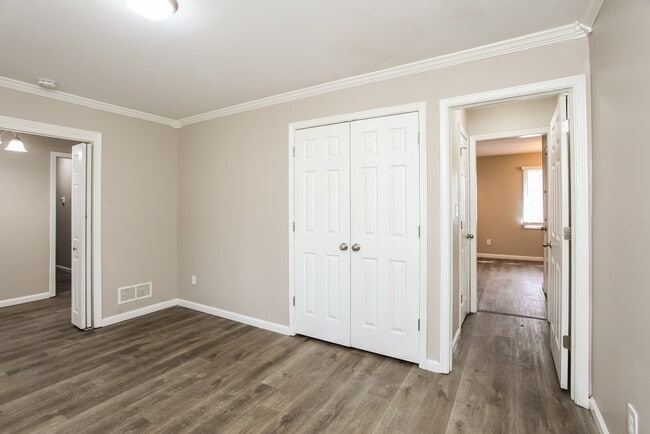 Building Photo - 7419 Cherryhill Dr