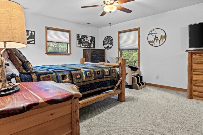 Building Photo - 4050 Henson Rd