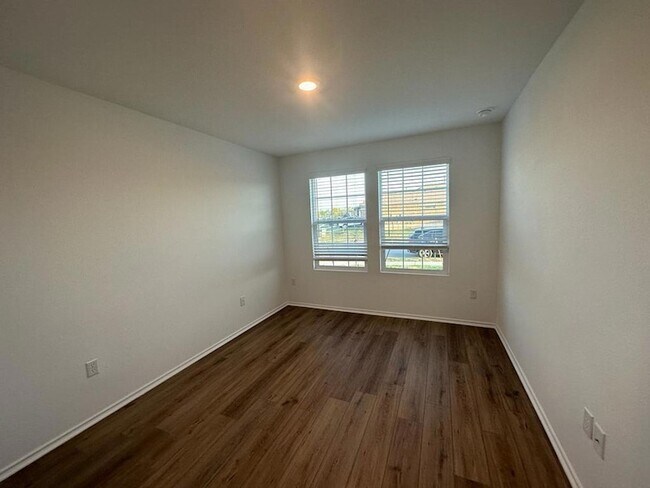 Building Photo - 408 Golden Grove Pkwy