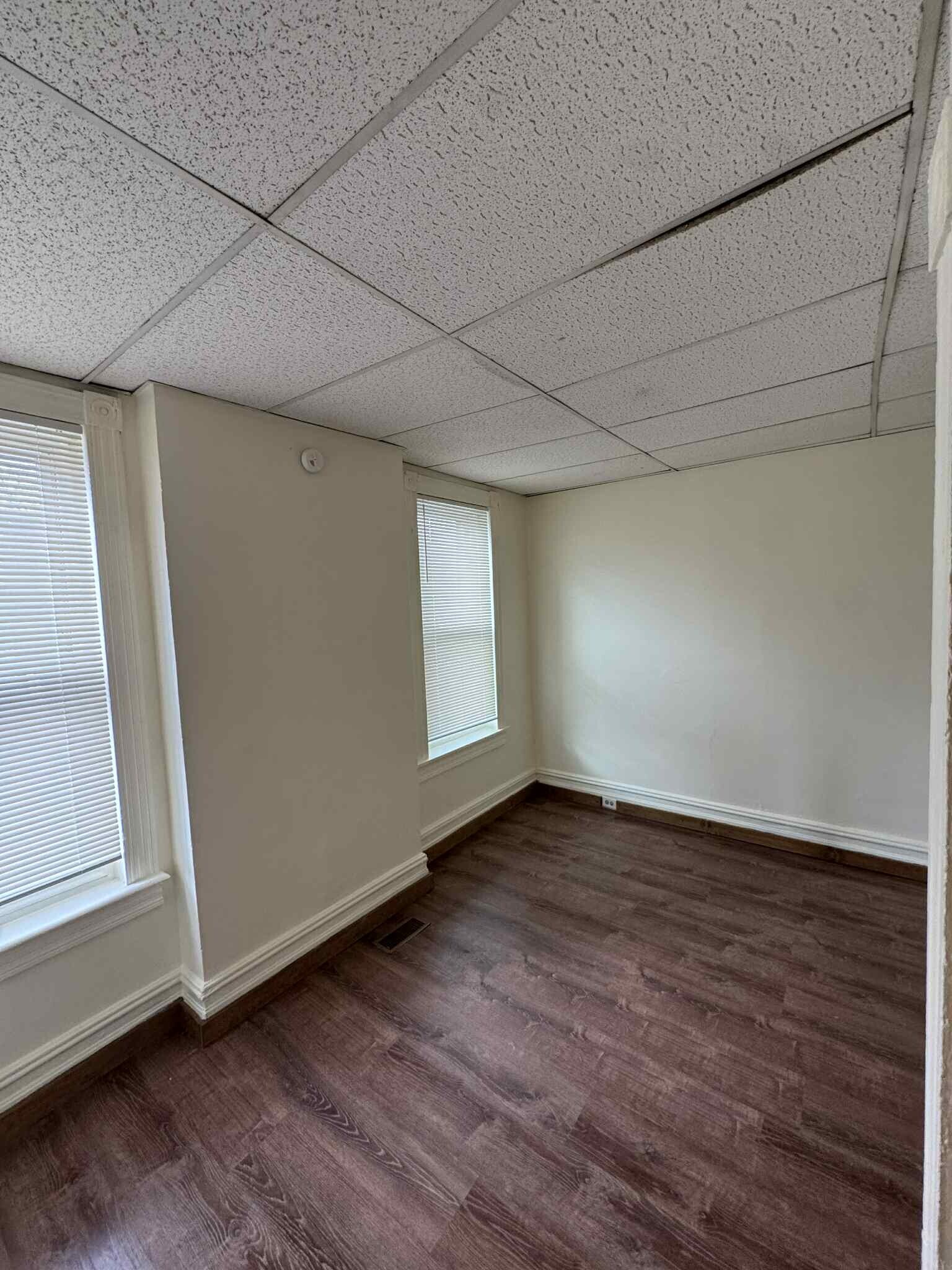 Building Photo - 635 Chestnut St