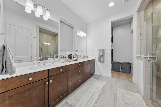 Building Photo - 5820 Harper Park Dr