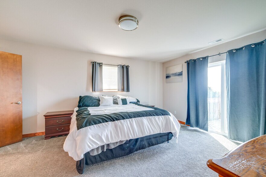 Building Photo - 975 S Sand Dune Ave SW