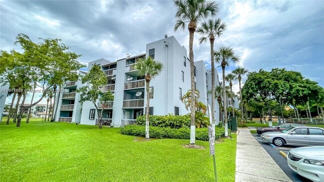 Building Photo - 12209 SW 14th Ln