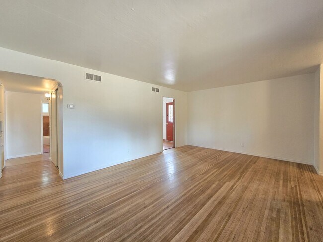 Building Photo - 1226 Vitalia St