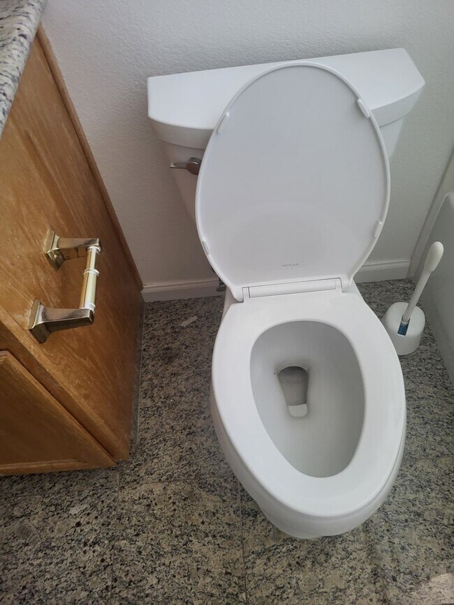 Building Photo - 5049 Pine Lake Ct