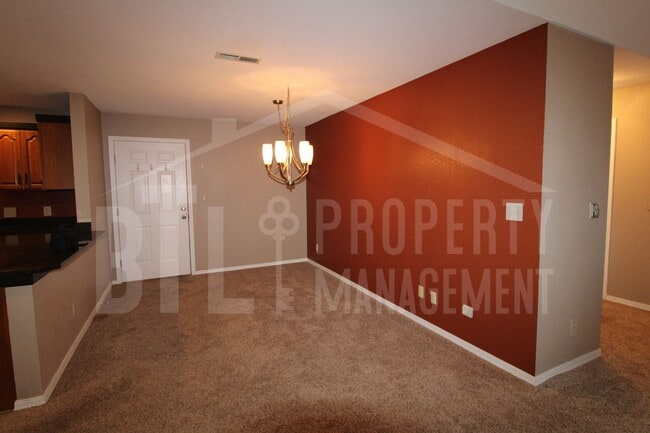 Building Photo - Charming 2 bedroom condo in Cozy Cove